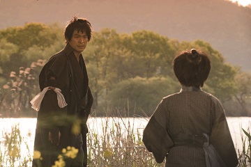 「小さな橋で」