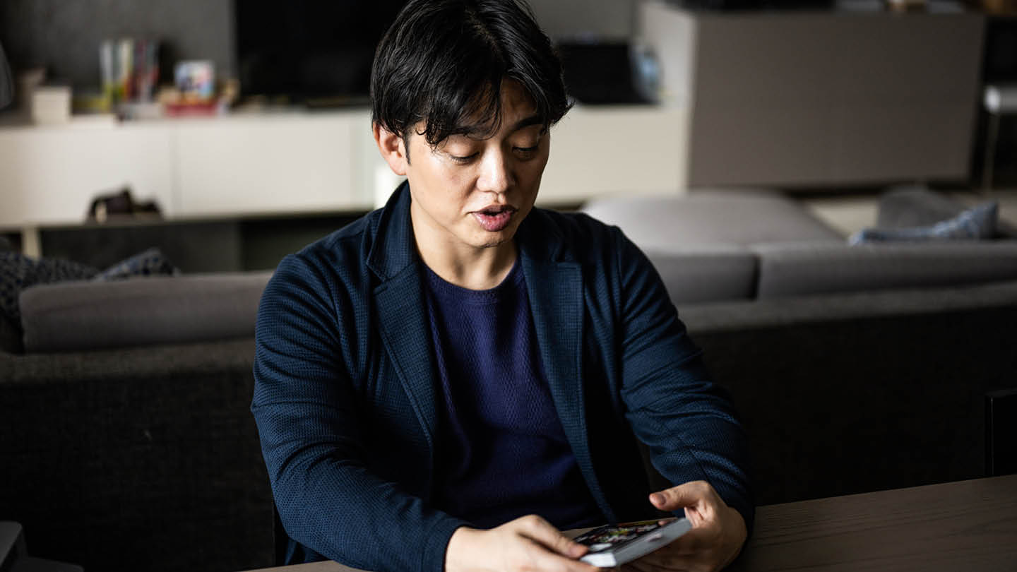 スマホ画面がそのまま小説に!?　知念実希人が仕掛ける新感覚「体験型ミステリー」の裏側